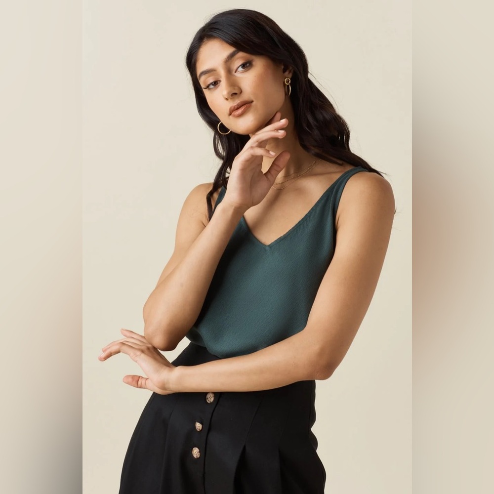 VETTA The Textured Shell in Emerald